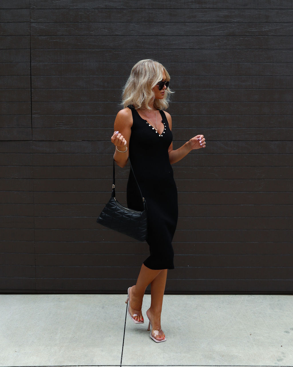 Ashlee Kolsuz Önü Düğmeli Midi Elbise