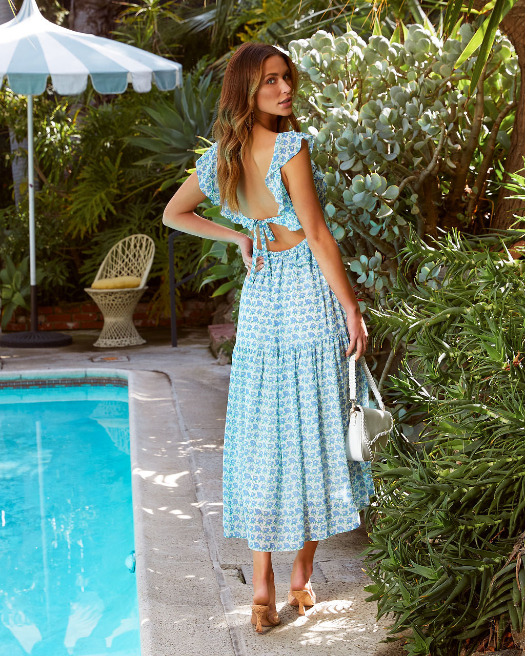 İris Çiçekli Fırfırlı Midi Elbise