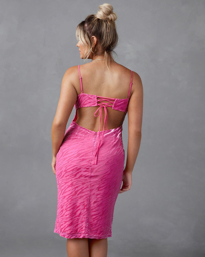 Martini Kadife Yırtmaçlı Midi Elbise