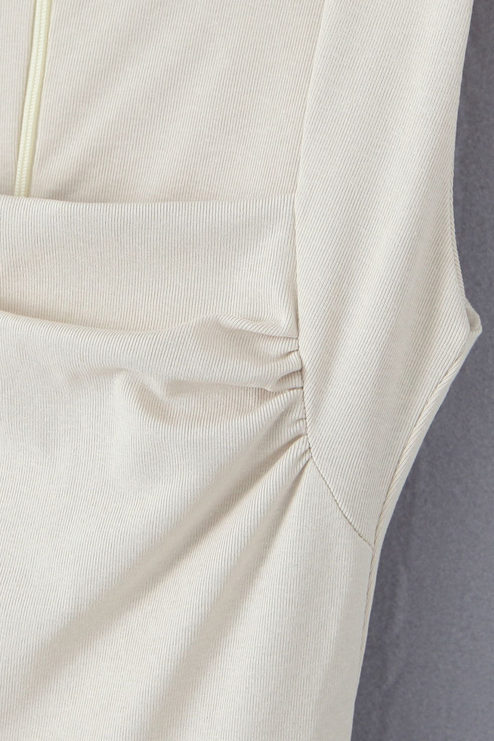 Kare Yaka Pileli Mini Triko Elbise