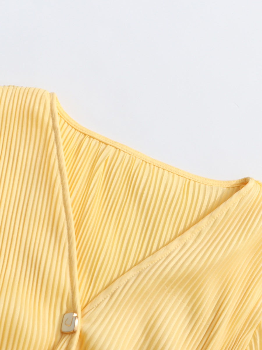 Eline Kıvrım Detay Bluz