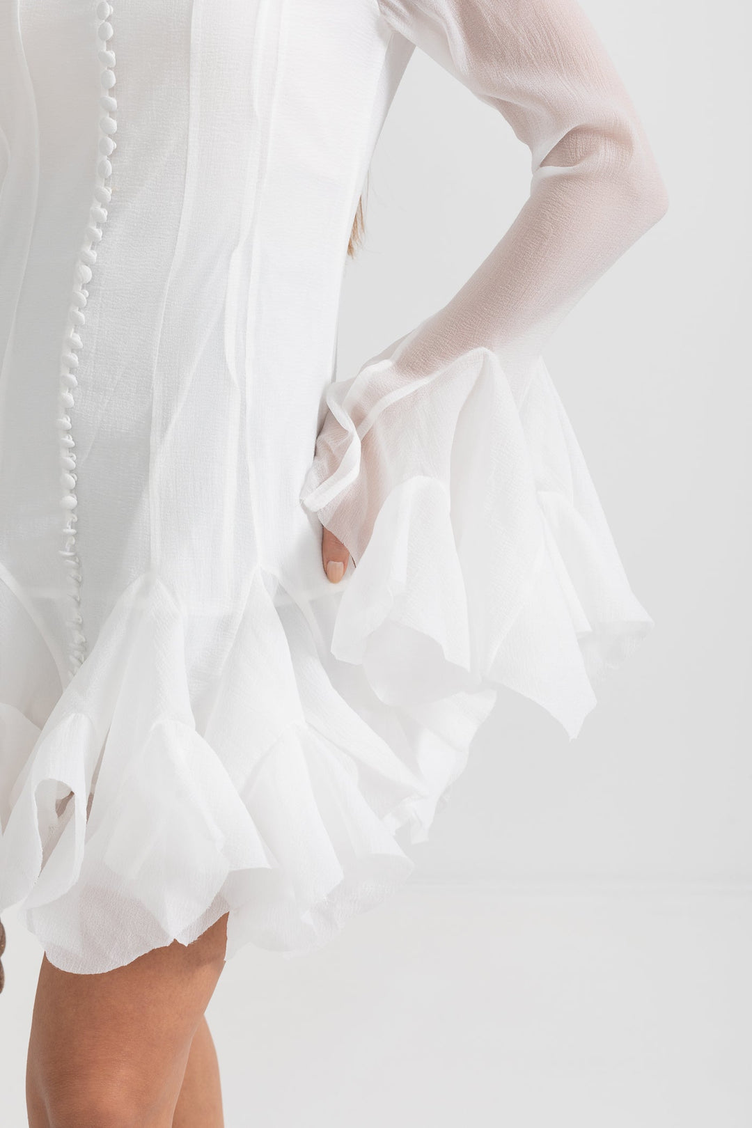 Kloş Kollu ve Zarif Siluet Elbise