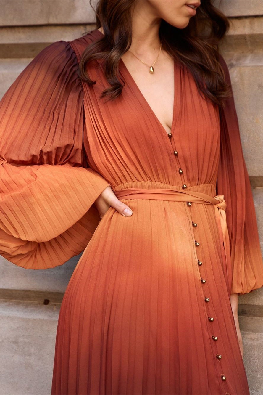 Elvira V Yaka Pileli Uzun Elbise