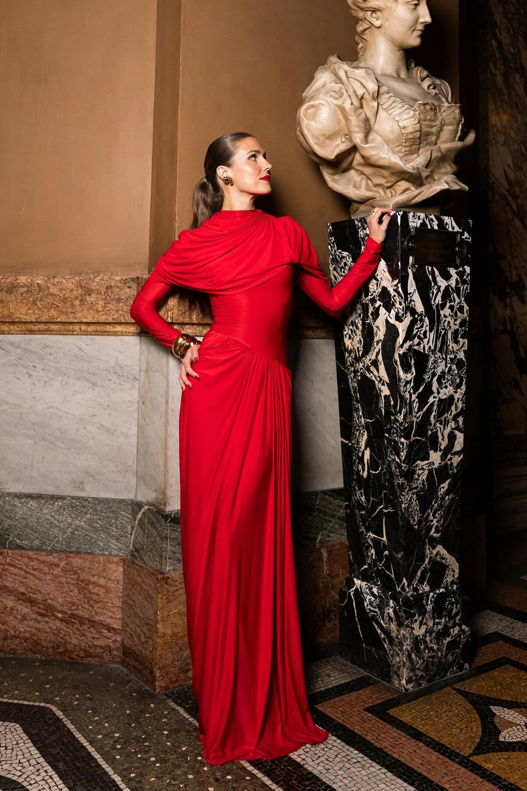 Myra Asimetrik Büzgülü Uzun Elbise