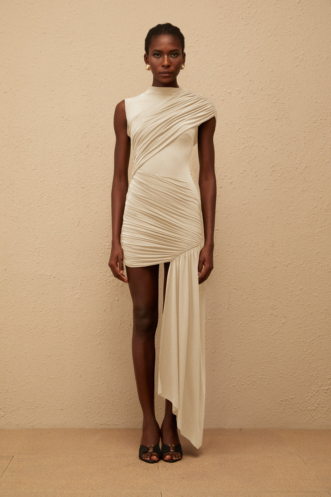 Fée Nötr Asimetrik Büzgülü Mini Elbise