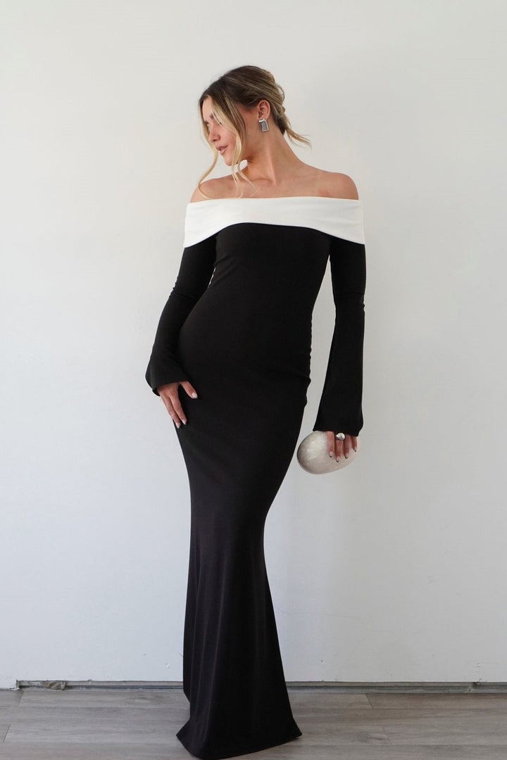 Aeris Omuzu Açık Uzun Triko Elbise