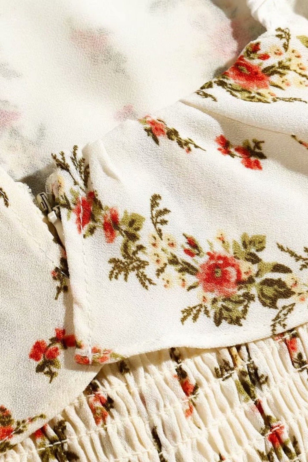 Alyss Baskılı Fırfırlı Askılı Yırtmaçlı Midi Elbise