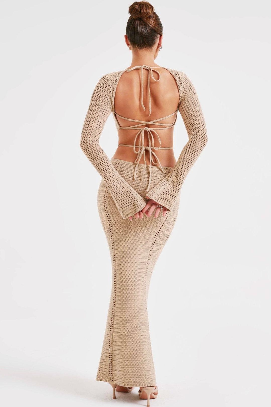 Antonia Cut-Out Sırtı Açık Tığ İşi Maxi Elbise