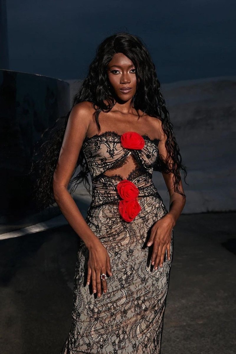 Betsy Çiçek Aplikeli Dantelli Midi Elbise