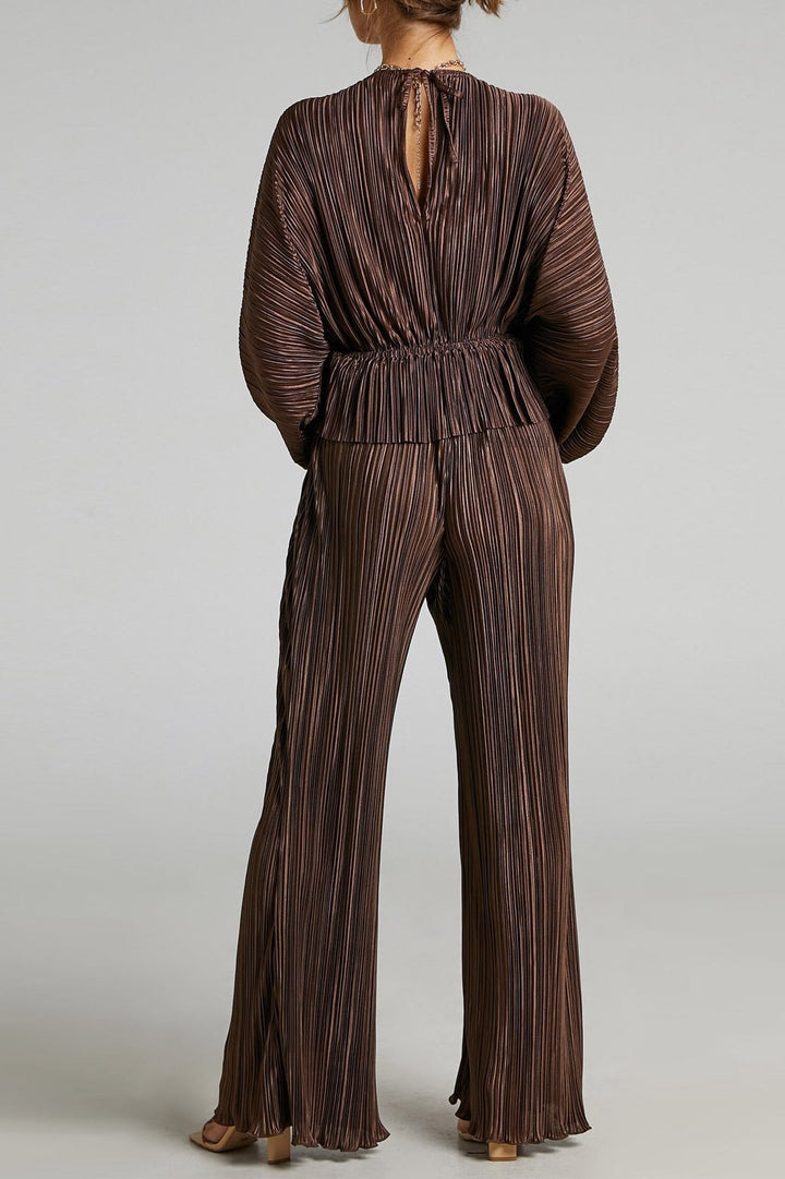 Betty V Yaka Plise Takım