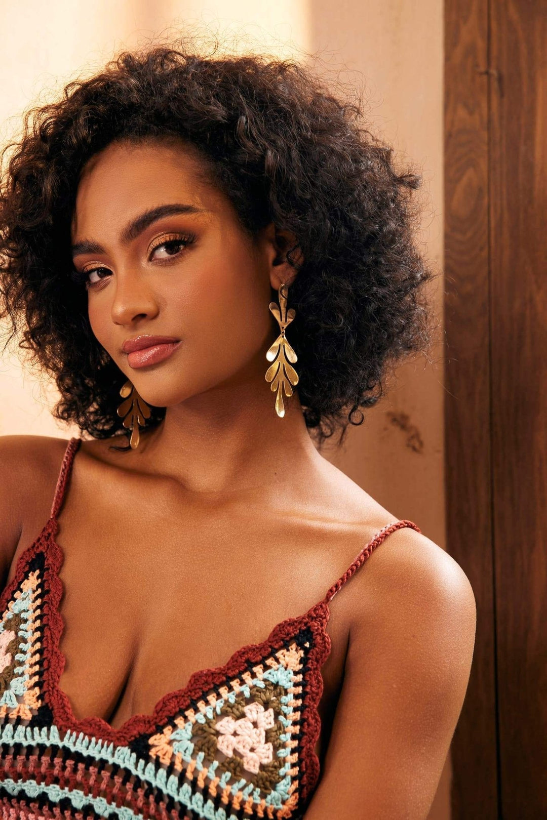 Pirinç Yaprak Sallantılı Küpe