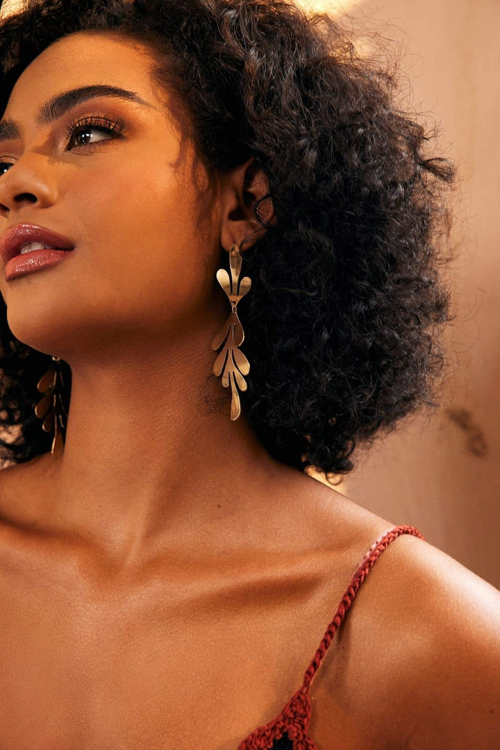 Pirinç Yaprak Sallantılı Küpe