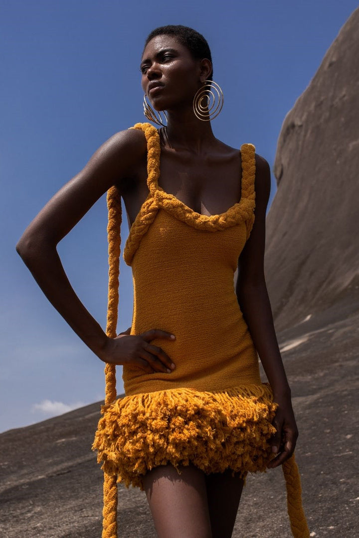 Vera Boyundan Bağlamalı Püsküllü Mini Triko Elbise