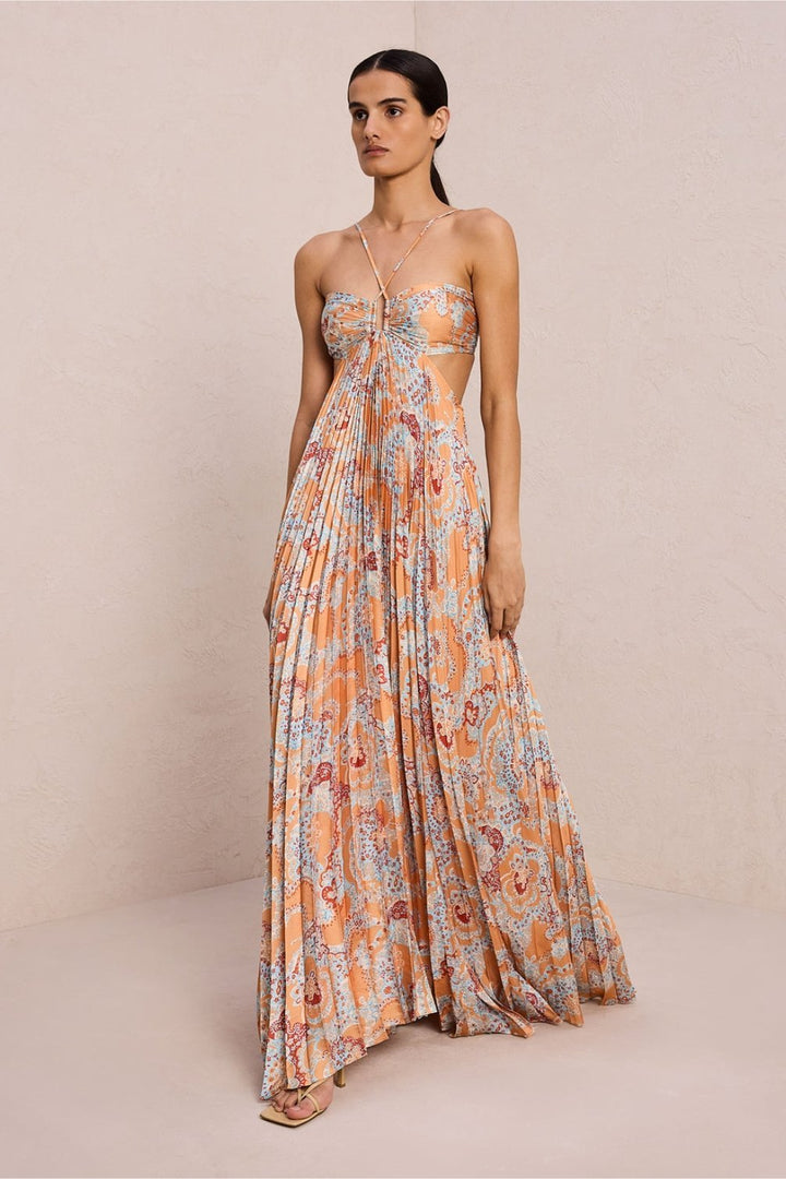 Clara Baskılı Boyundan Bağlı Pileli Uzun Elbise