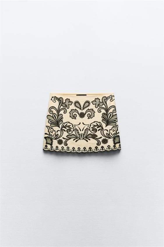 Cornelia Nakışlı Çiçek Etek Takım