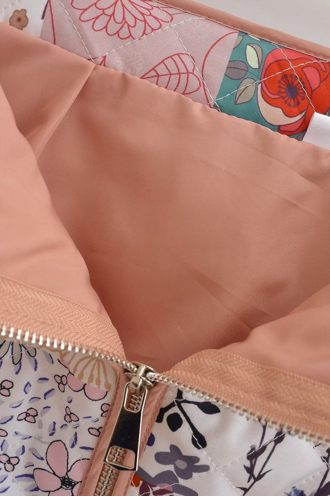 Dana Baskılı Kapitone Puf Takım