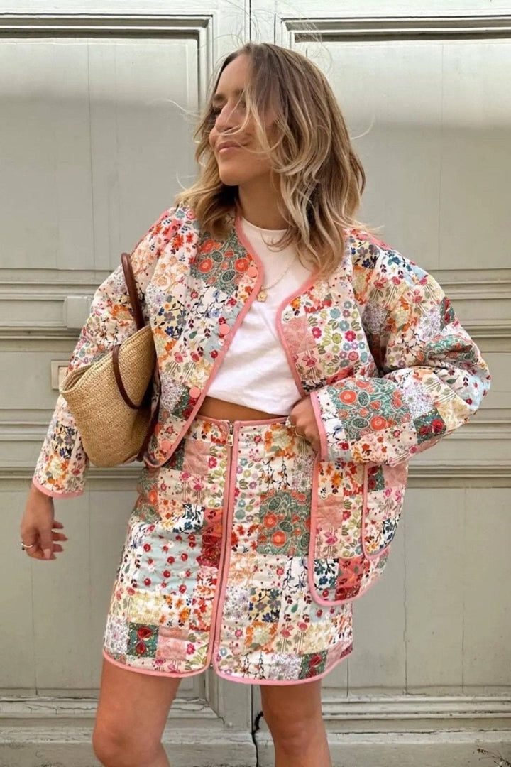 Dana Baskılı Kapitone Puf Takım