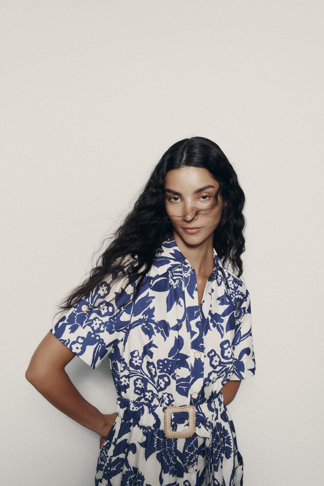 Deirdre Baskılı Kuşaklı Midi Gömlek Elbise