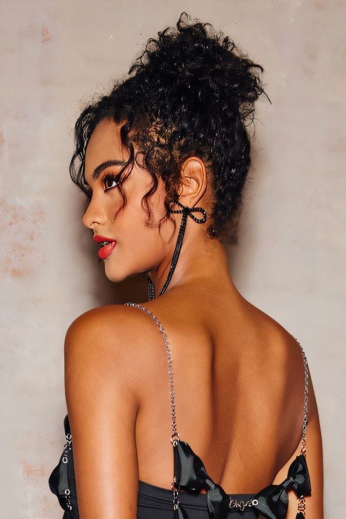 Pırlanta İlmek Püskül Küpe