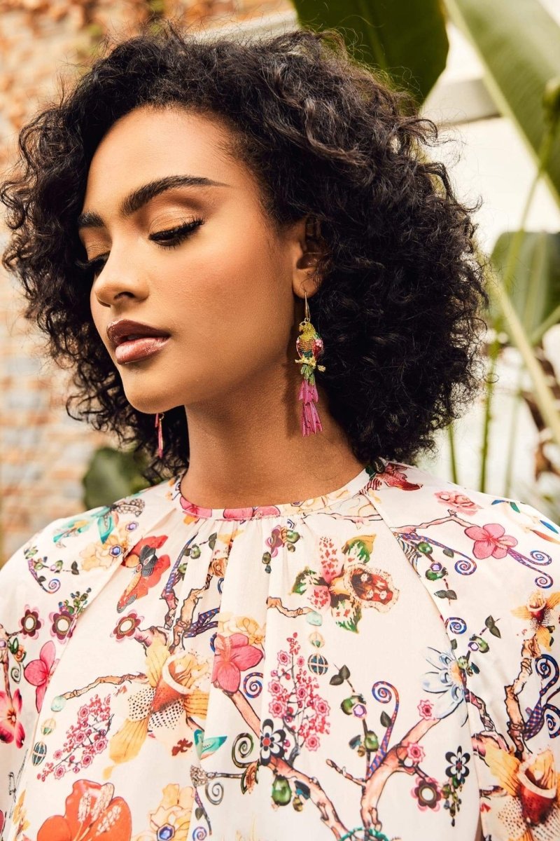 Pırlanta Papağan Püskül Küpe