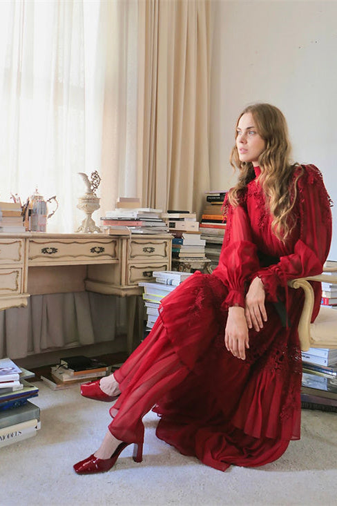 Sylvia Dantelli Katlı Şifon Maxi Elbise