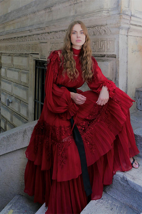 Sylvia Dantelli Katlı Şifon Maxi Elbise