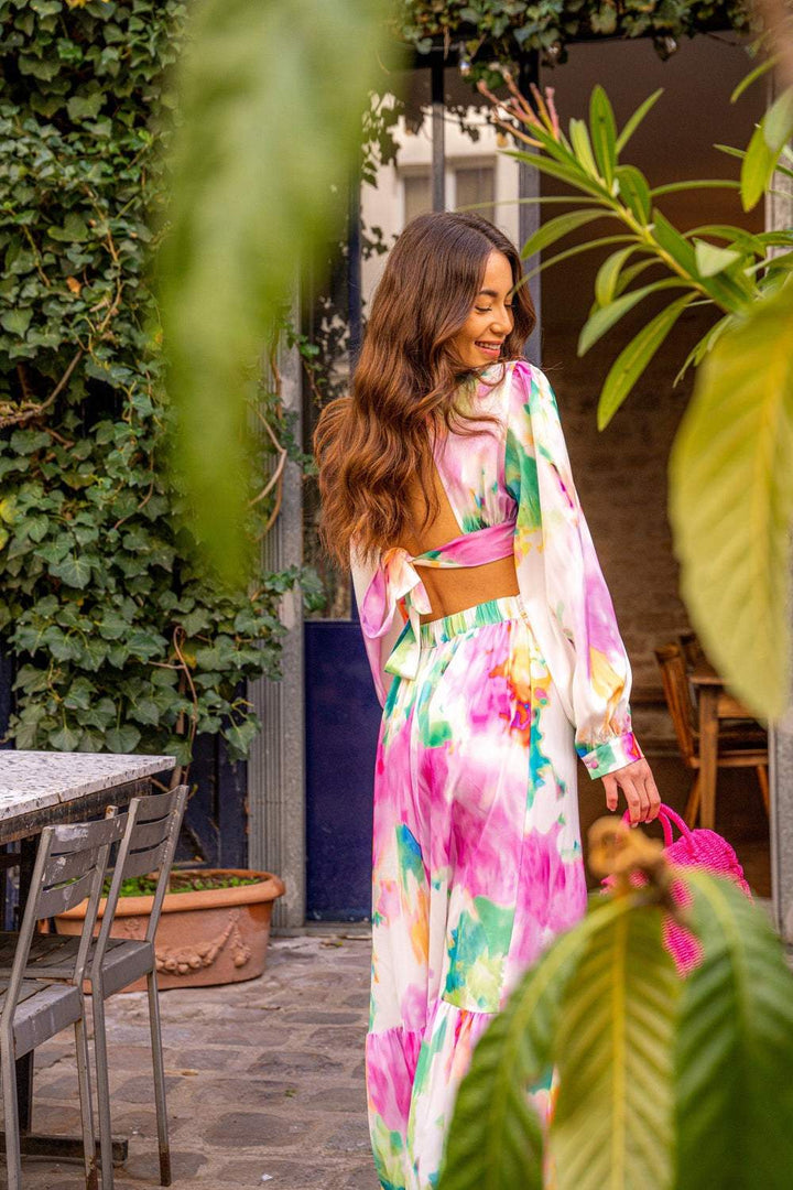 Eline Baskılı Dekolteli Yırtmaçlı Uzun Elbise