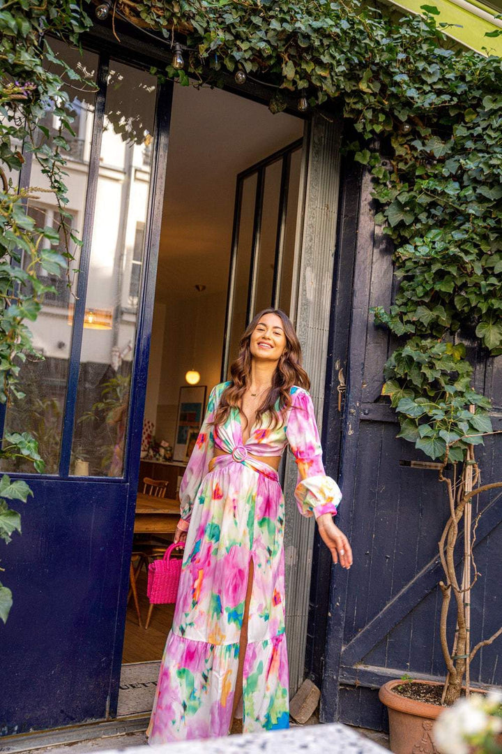 Eline Baskılı Dekolteli Yırtmaçlı Uzun Elbise