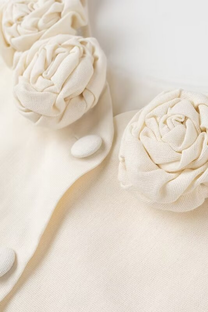 Cynthia U Yaka Çiçek Aplikeli Yelek