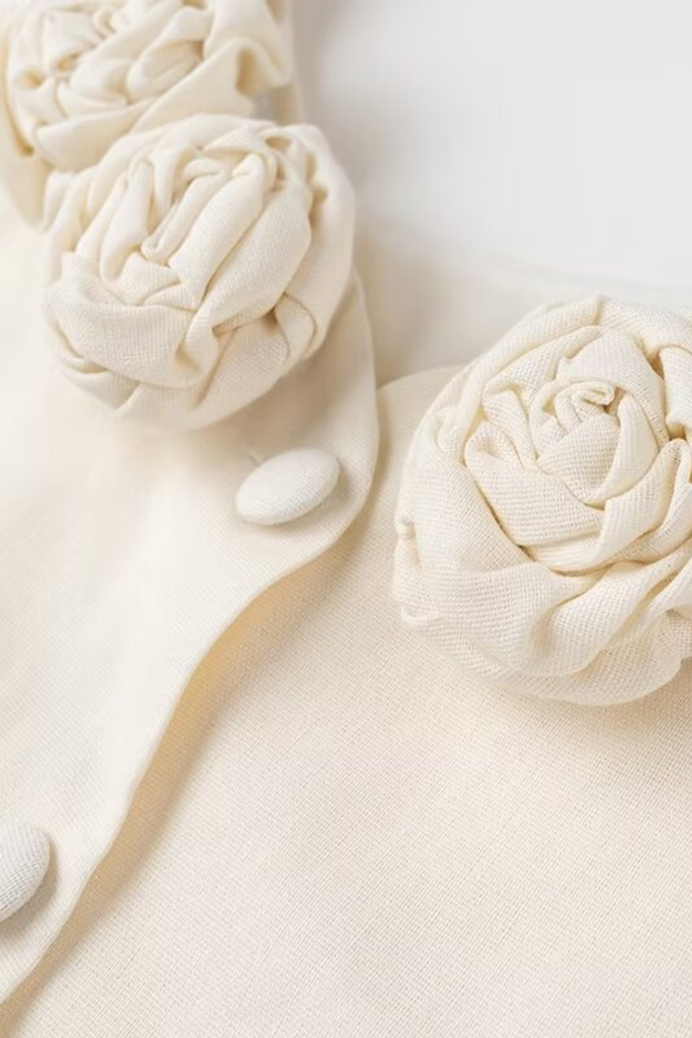 Cynthia U Yaka Çiçek Aplikeli Yelek