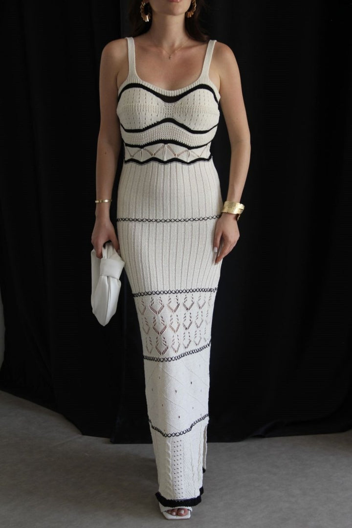 Esther Örgü Oymalı Uzun Yırtmaçlı Elbise