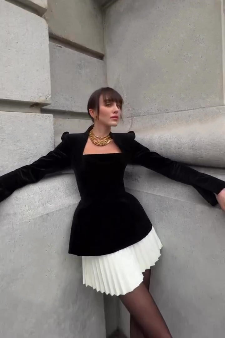 Elva Uzun Kol Piliseli Mini Elbise