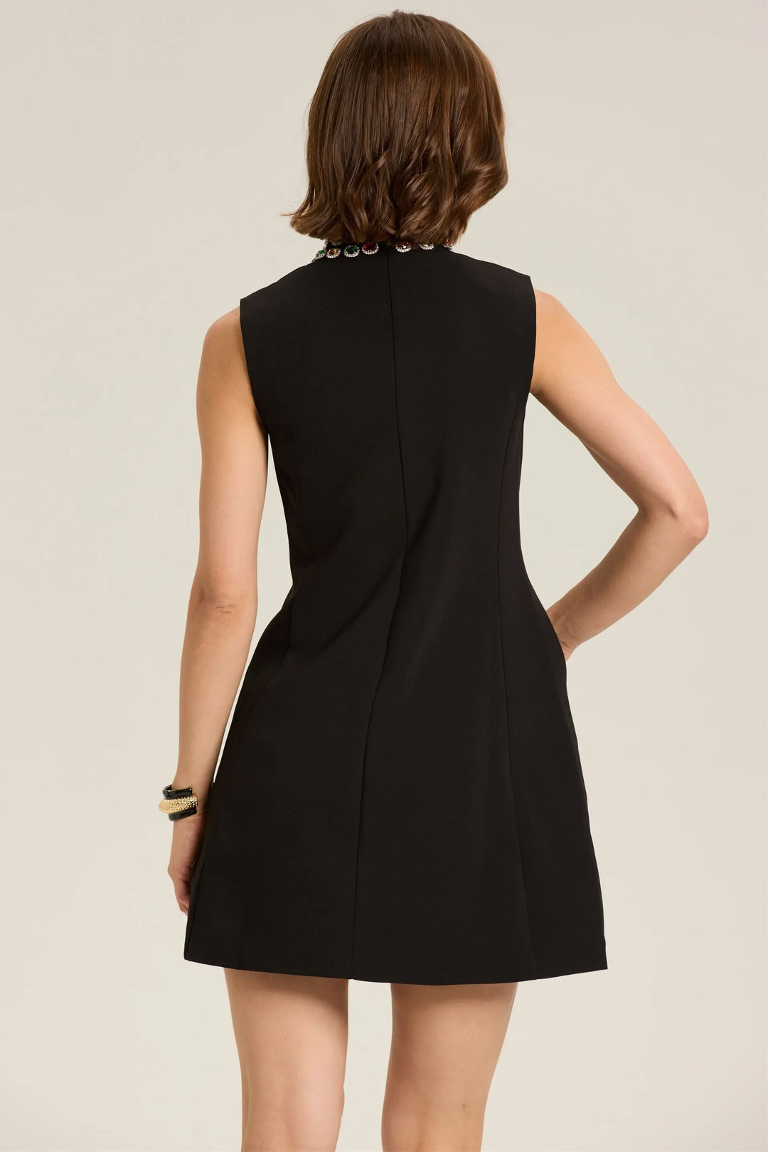 Güzel Kristal Süslemeli Kolsuz Mini Elbise