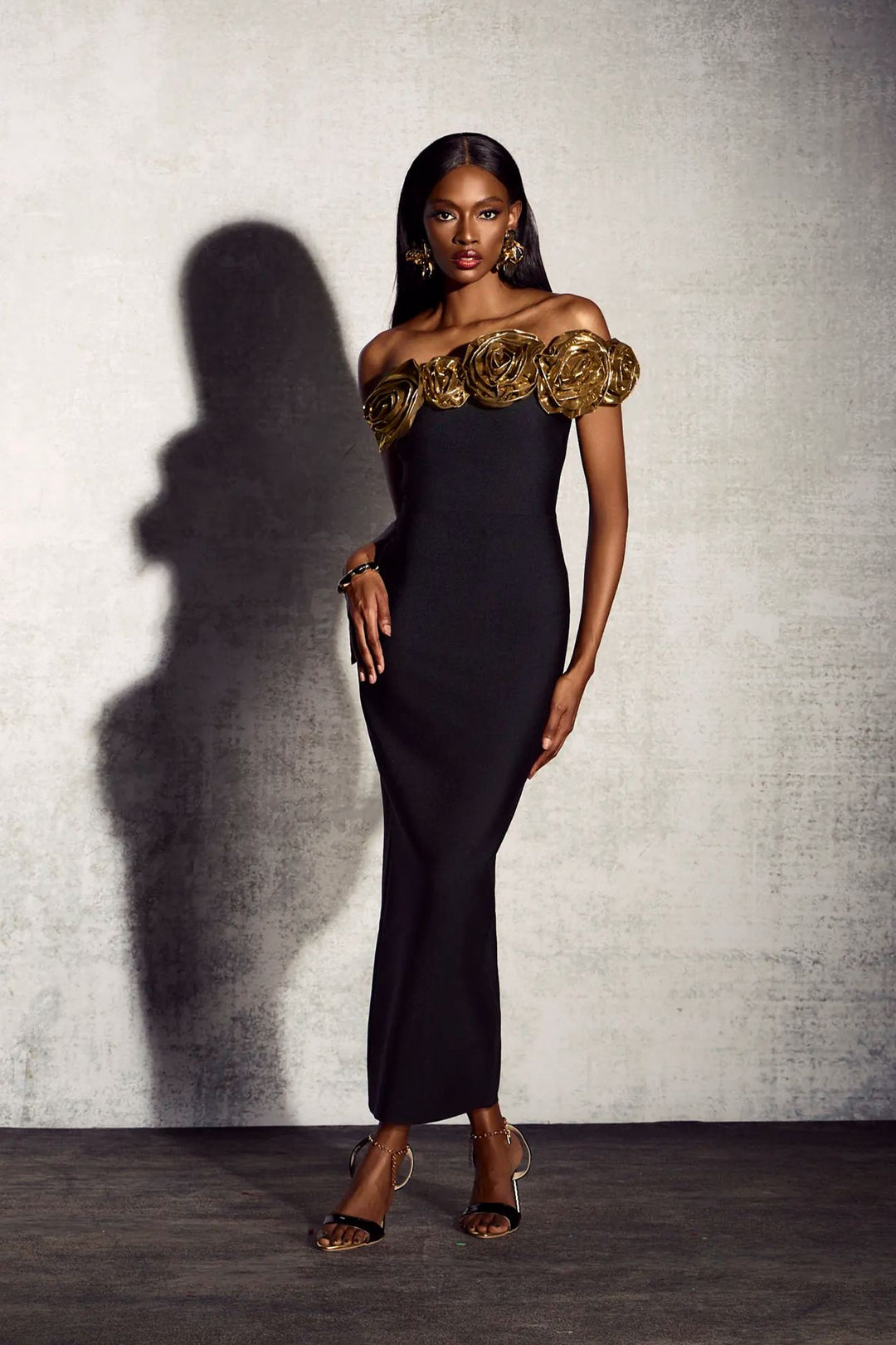 Martha Tek Omuz Rozet Uzun Elbise