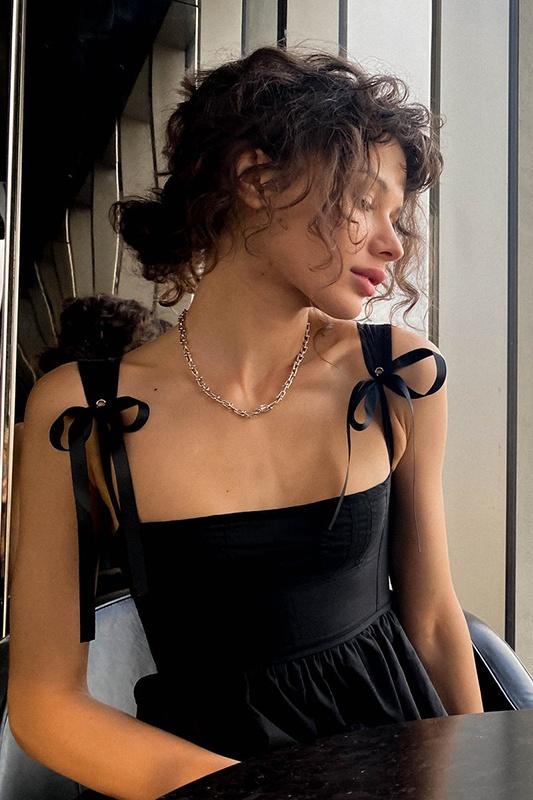 Kayla Omuzları Fiyonklu Mini Elbise