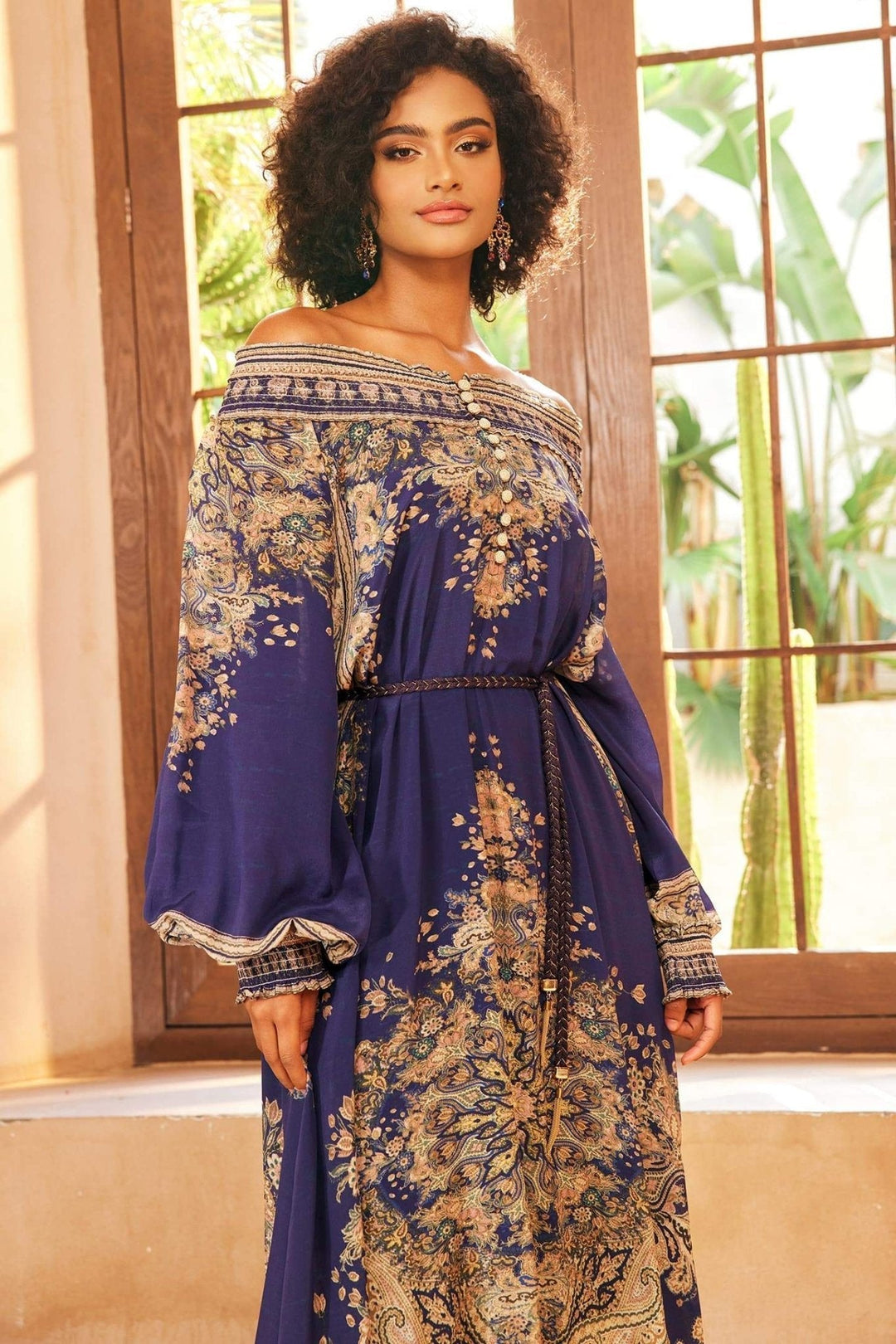 Leila Paisley Desenli Uzun Kollu Maxi Elbise