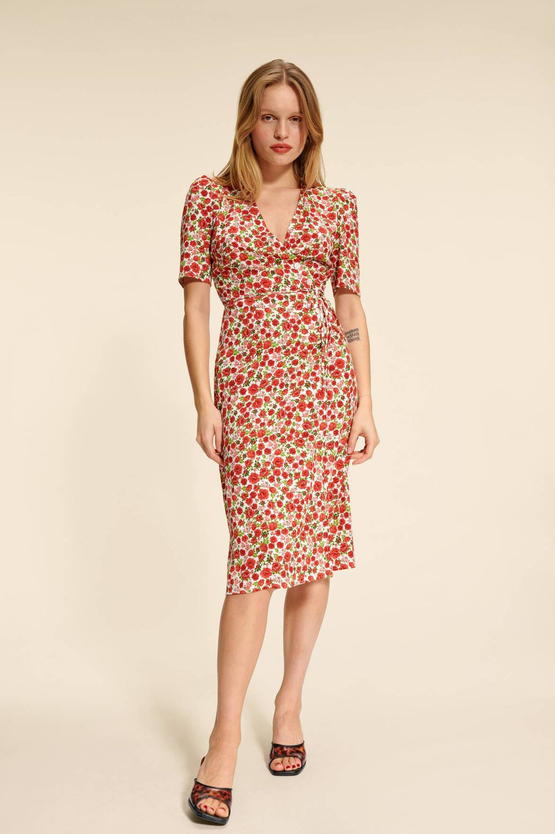 Lucile Baskılı V Yaka Anvelop Midi Elbise