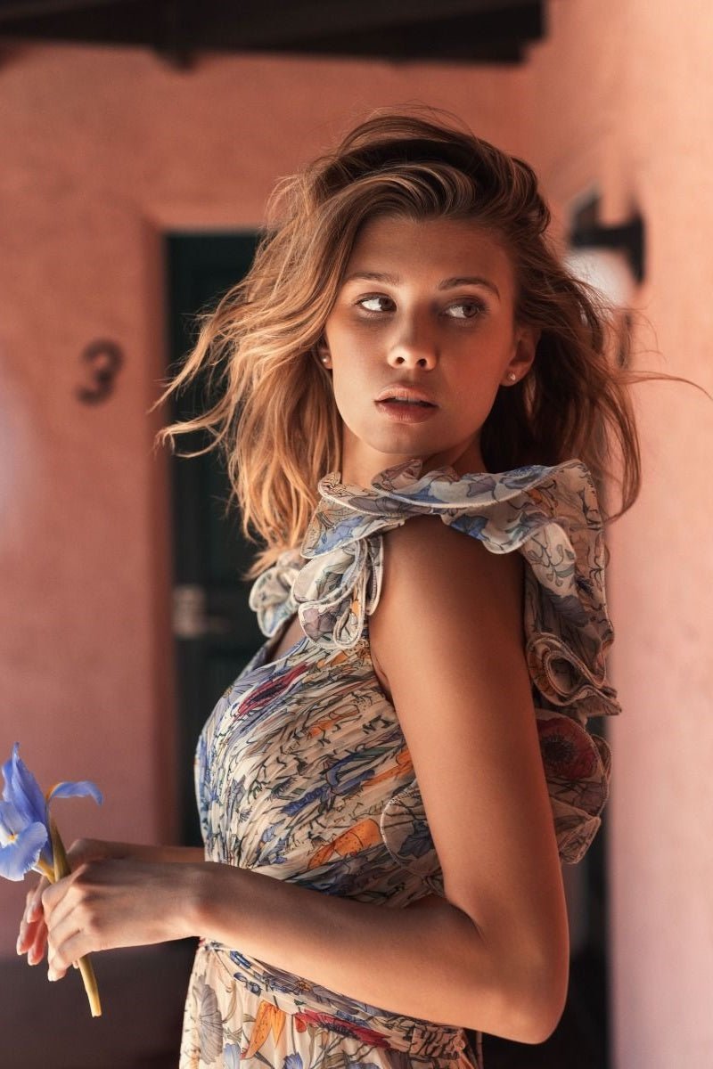 Marissa Kesikli Fırfırlı Uzun Elbise