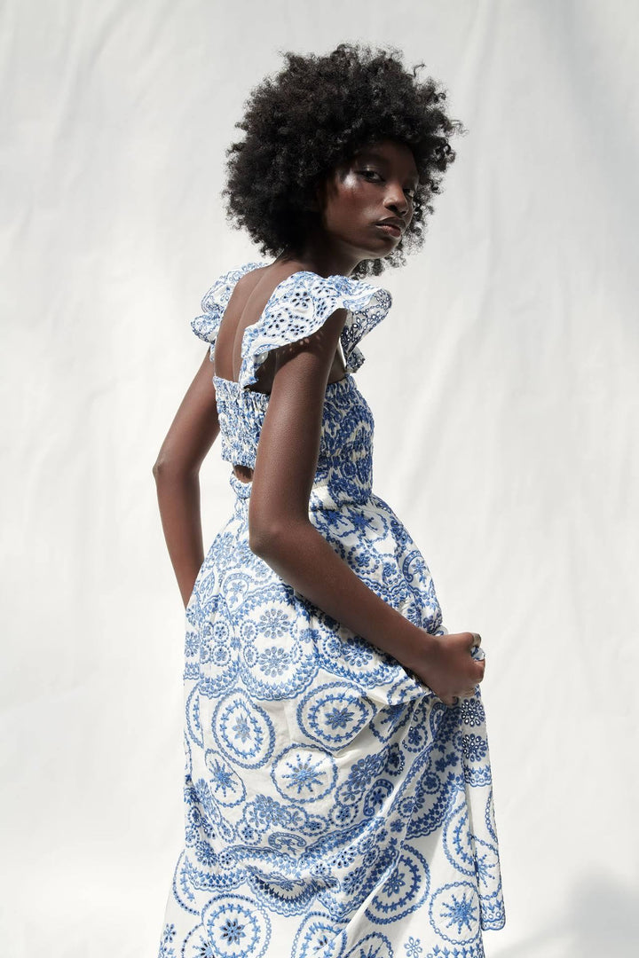 Maud İşlemeli Dantel Büzgülü Korsajlı Midi Elbise