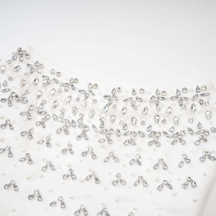 Radiance Elegance Beyaz Taş İşlemeli Straplez Mini Elbise