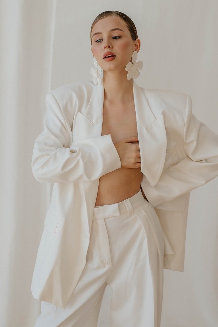 Büyük Boy Akrilik Çiçek Küpe