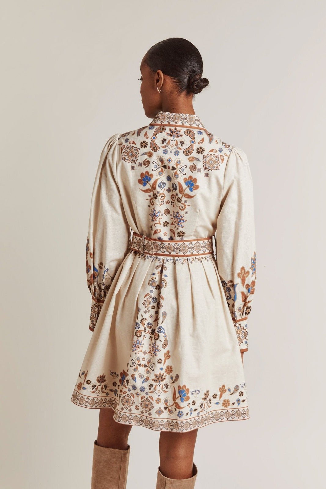 İncili Baskılı Kuşaklı Mini Gömlek Elbise