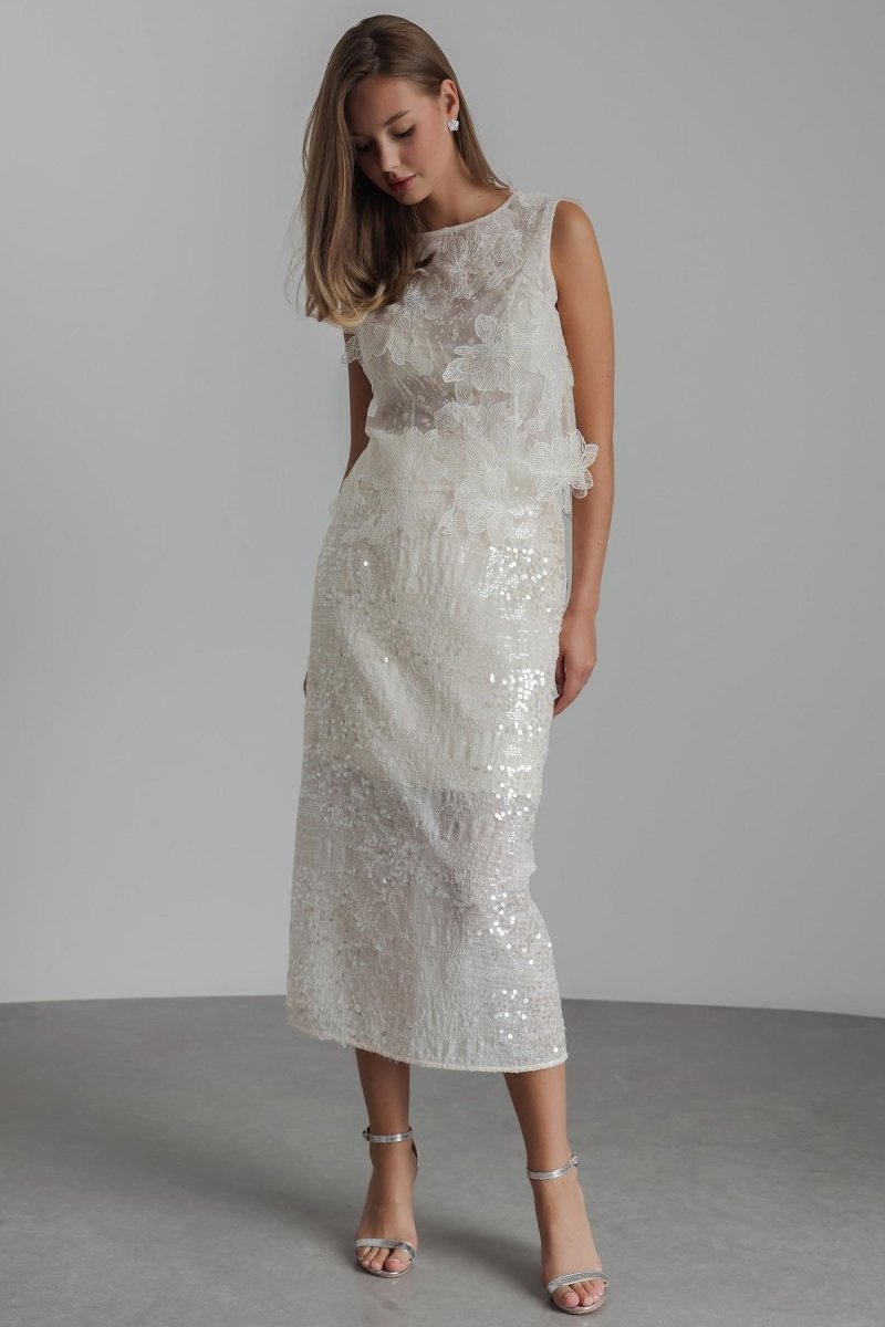 Penny İşlemeli Dantelli Camiş