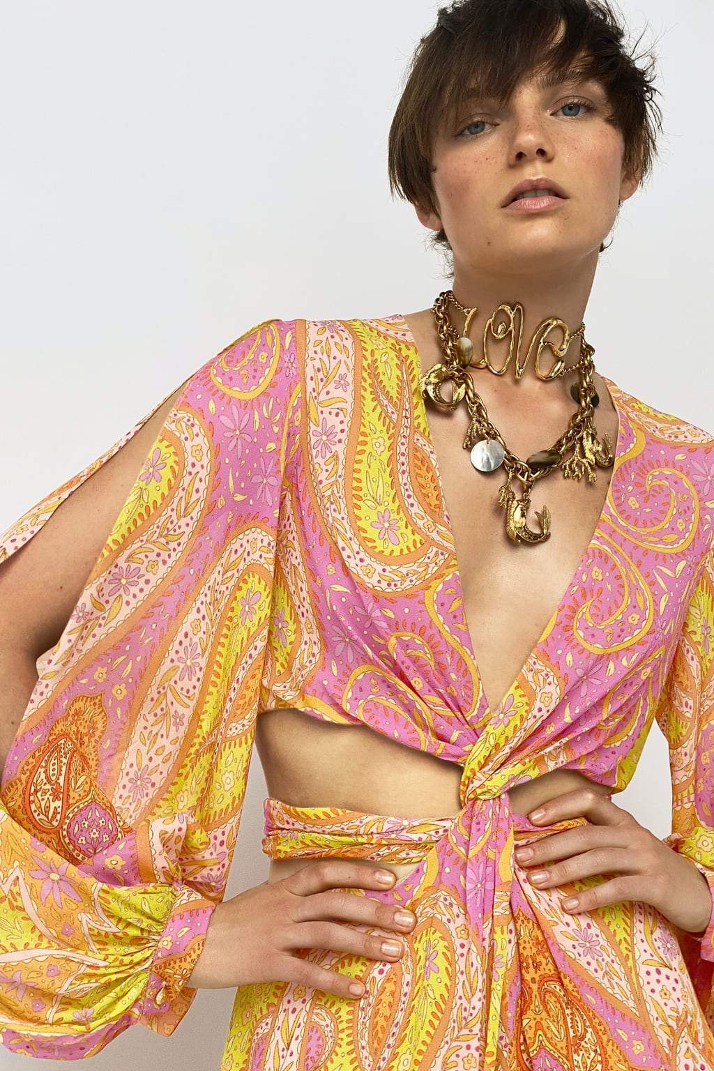 Renata Dekolteli Düğümlü Mini Elbise