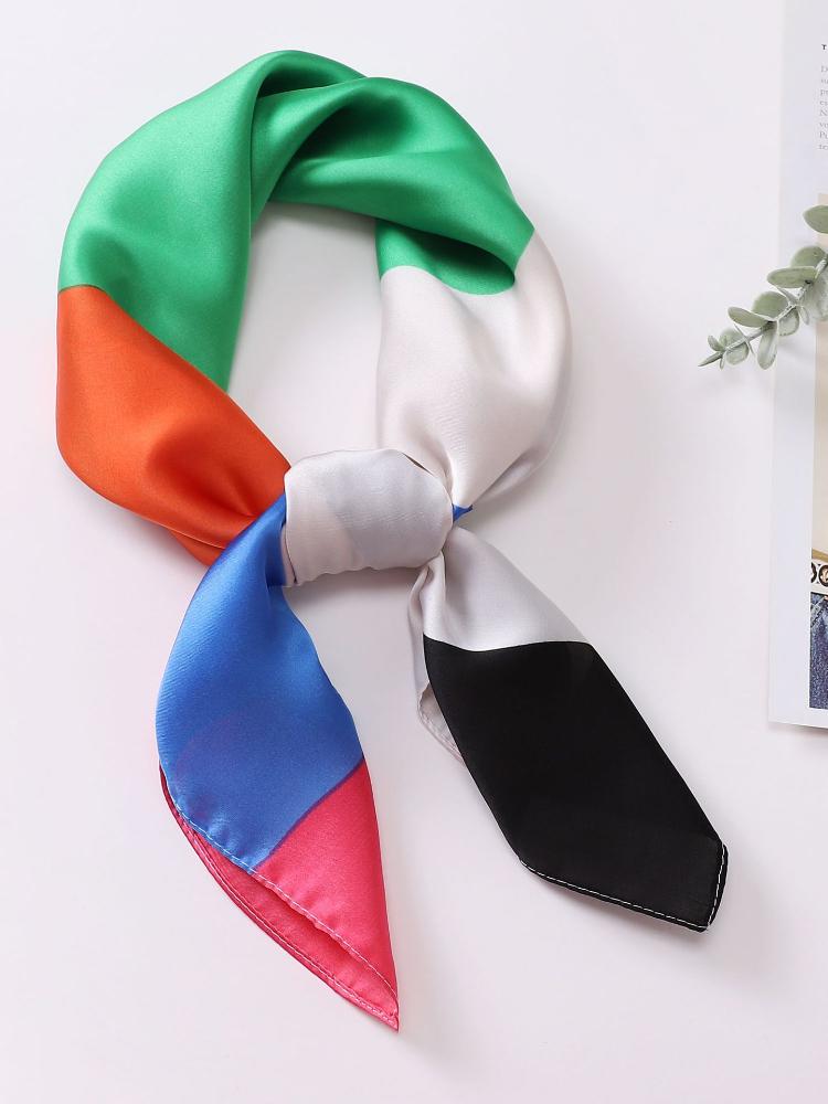 Sandra Soyut Desenli Başörtüsü