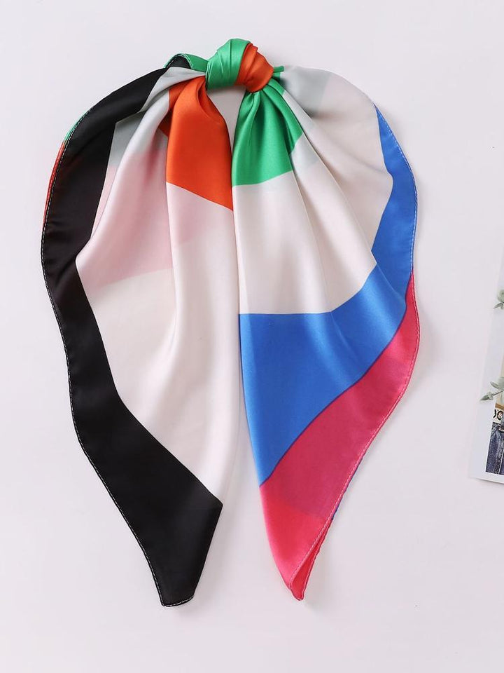 Sandra Soyut Desenli Başörtüsü