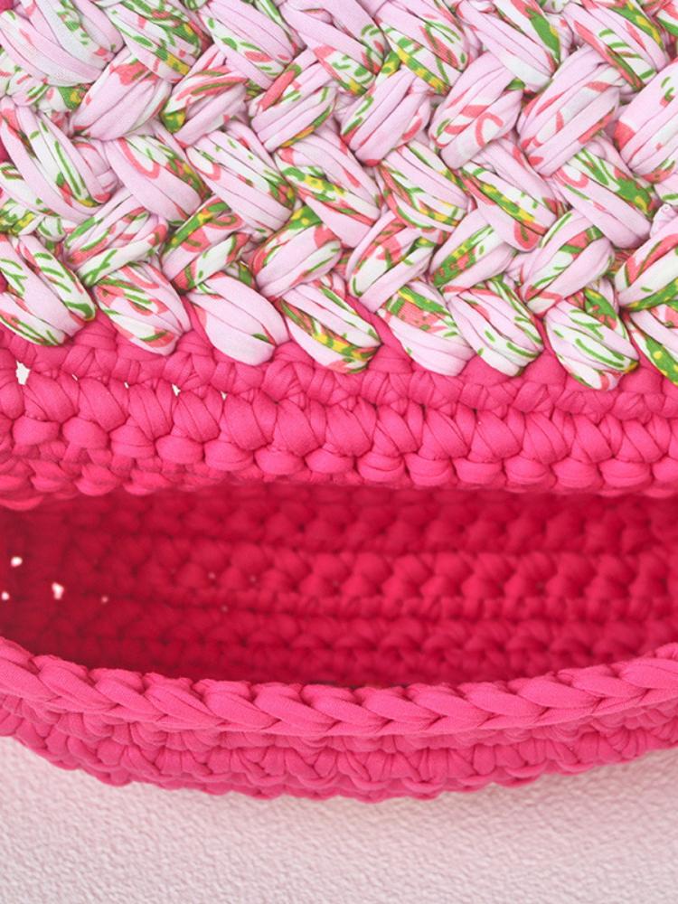 Tara Kontrast Renk Dokuma Püsküllü Kapaklı Çanta