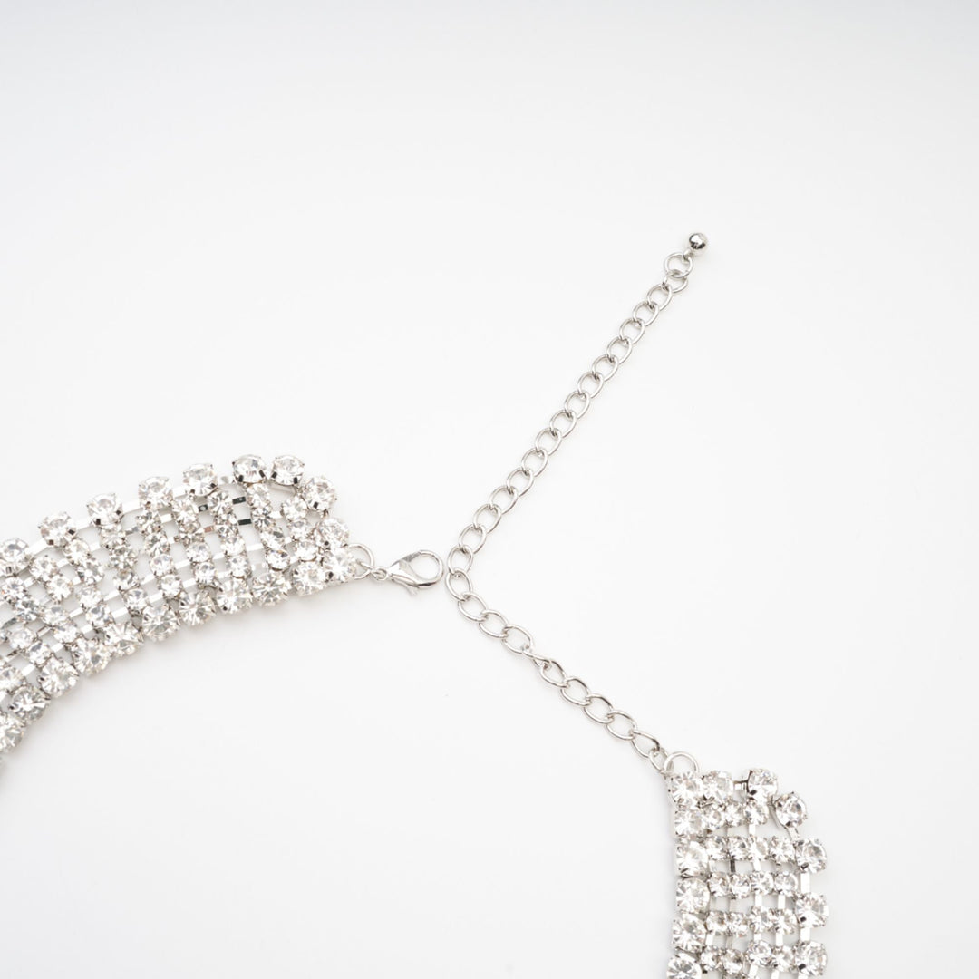 Bu Kristal Süslemeli Katmanlı Kolye