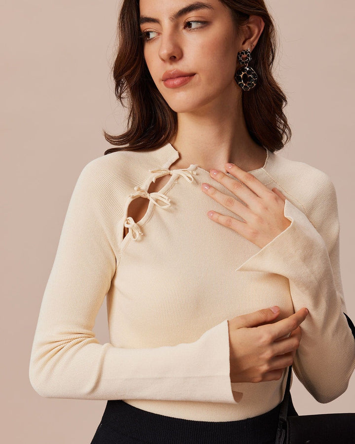 Bej Renkli Ribana Yırtmaçlı Bağlama Fiyonk Detaylı Triko Üst