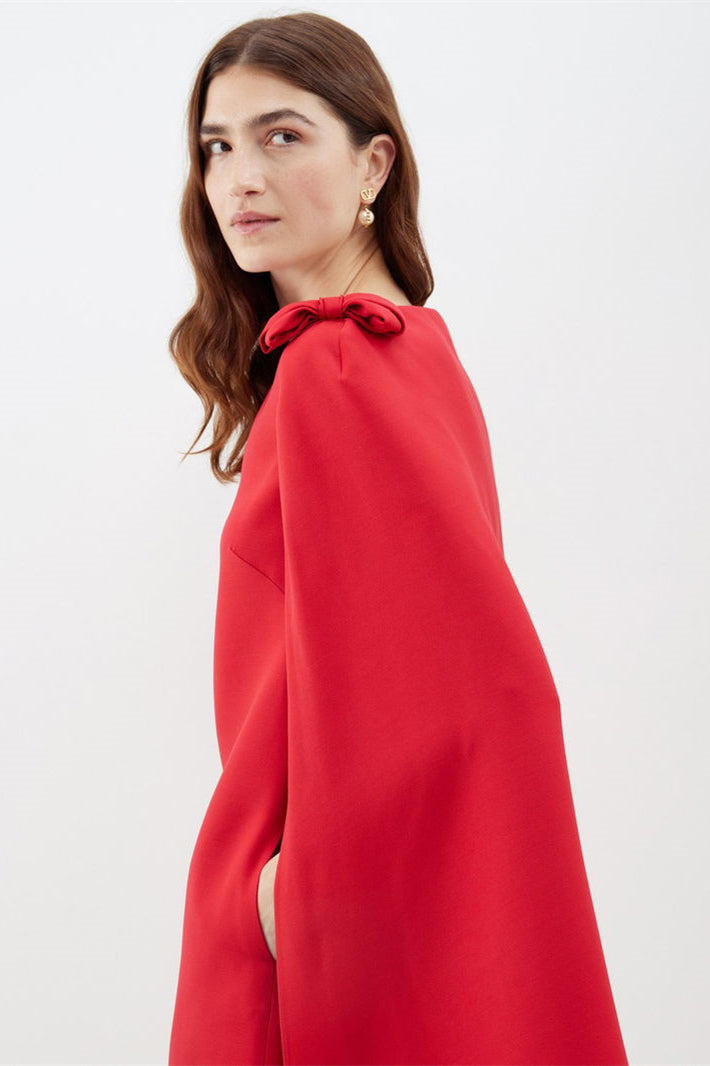 Beril Fiyonklu Omuz Pelerinli Mini Elbise